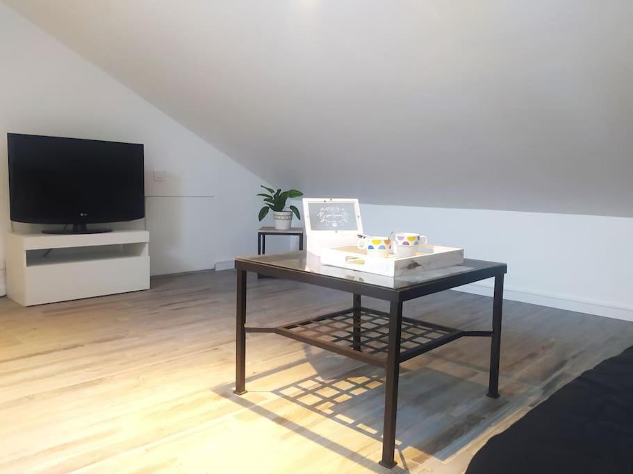 Suite Mansardee Independante, 25Min Lyon-Villefranche Chazay-d'Azergues Dış mekan fotoğraf
